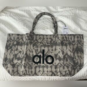 Alo Yoga Tote Bag ✨BRAND NWT✨